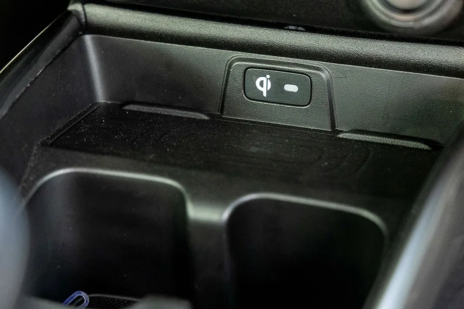 Maruti FRONX Wireless Charger