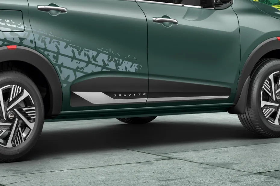 Nissan Gravite Side Skirt