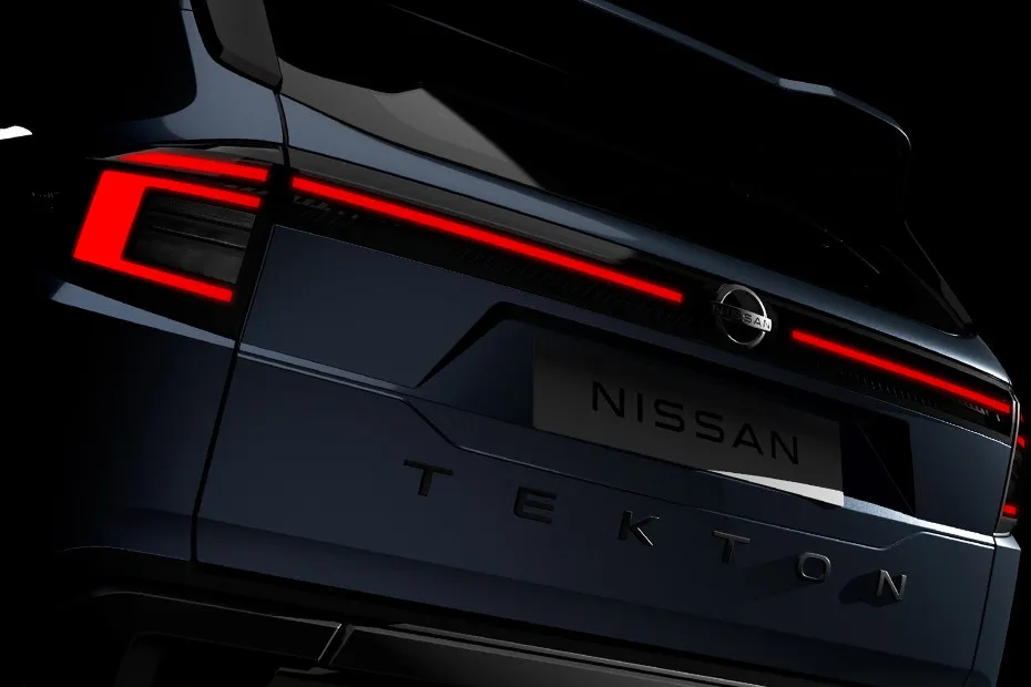 Nissan Tekton Taillight