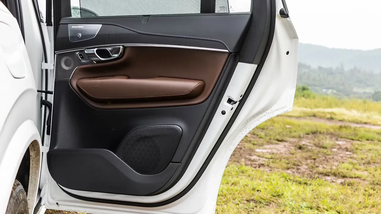 Rear Door Pad
