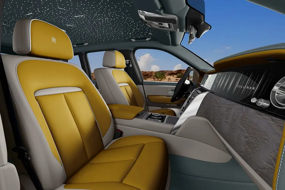 Rolls-Royce Cullinan Door view of Driver seat