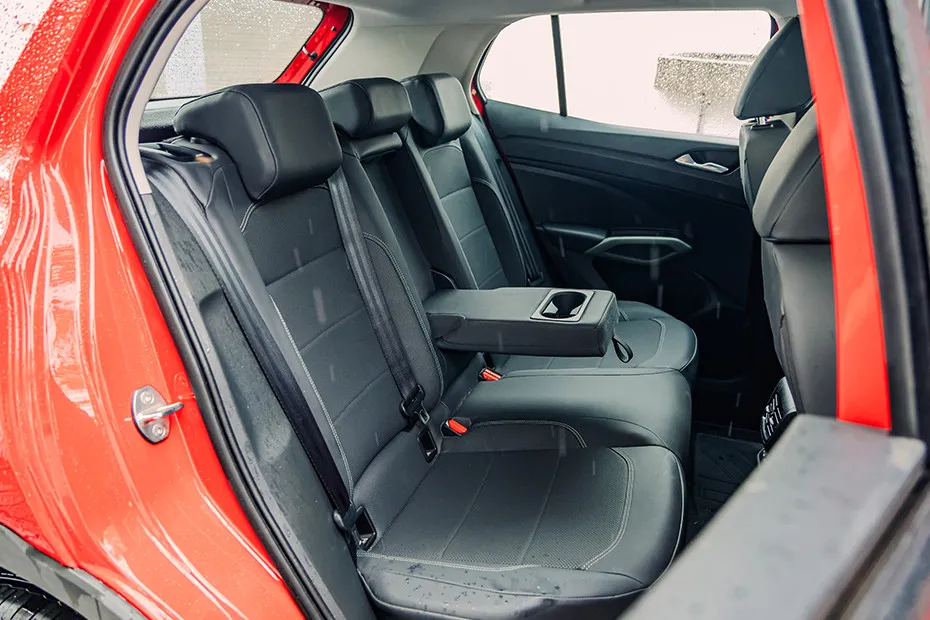 Skoda Kylaq Rear Seats With Arm Rest 