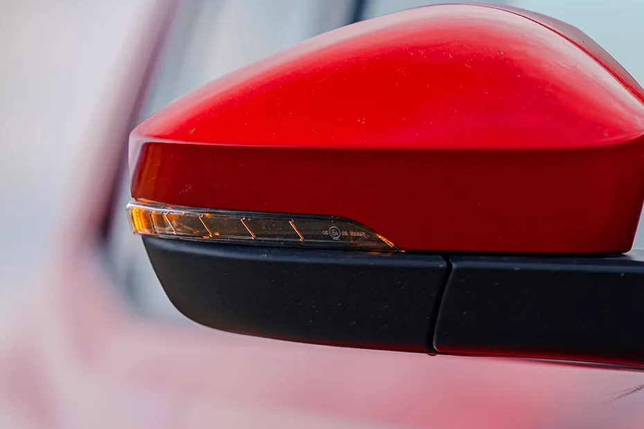 Skoda Kylaq Turn Indicator (Side)