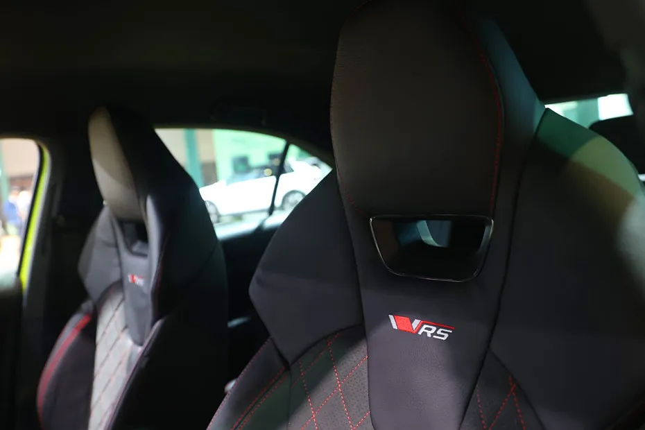 Skoda Octavia vRS Seat Headrest
