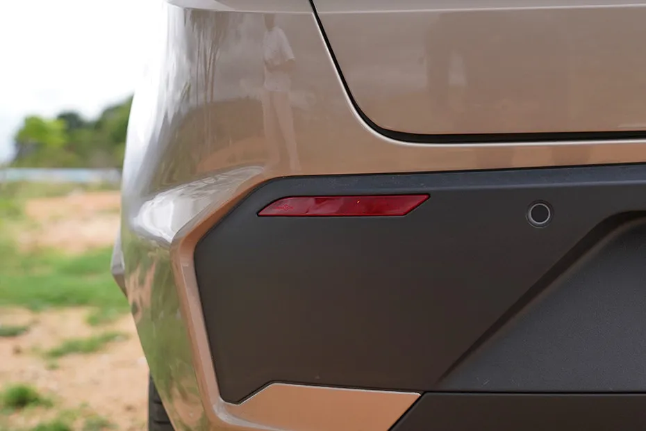 Tata Altroz Rear Reflector
