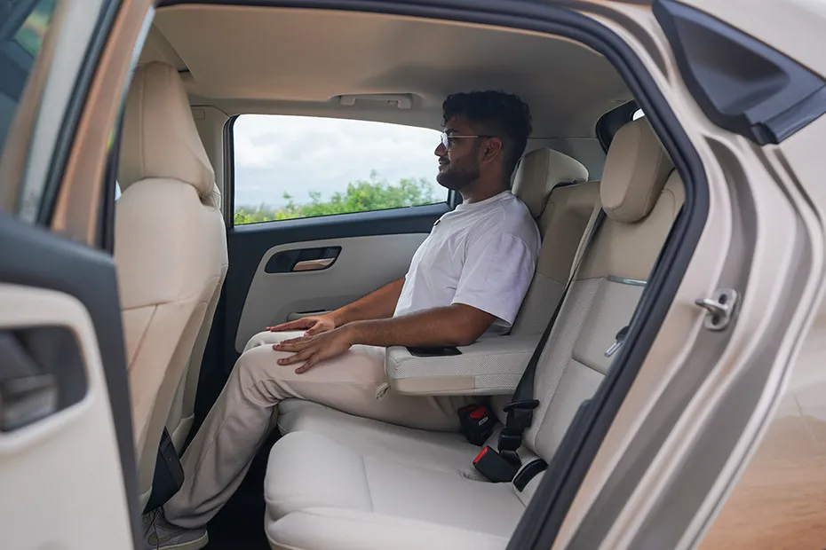Tata Altroz Rear Seats With Arm Rest