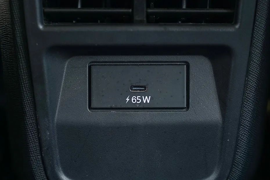 Tata Altroz USB Charging Port (Rear)