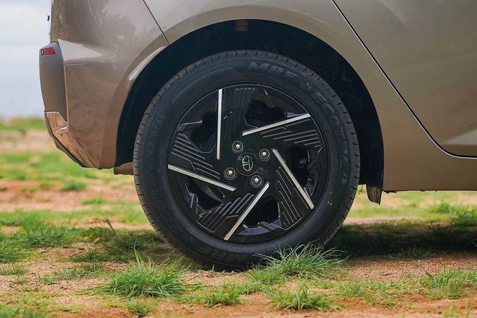 Tata Altroz Wheel