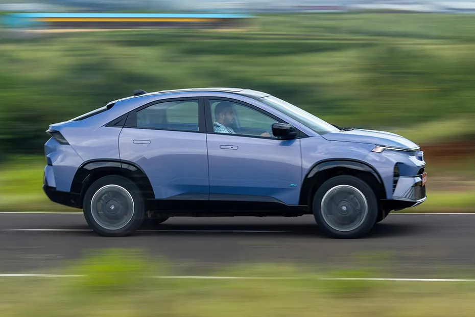 Tata Curvv EV Driving: Side Profile (Right) View
