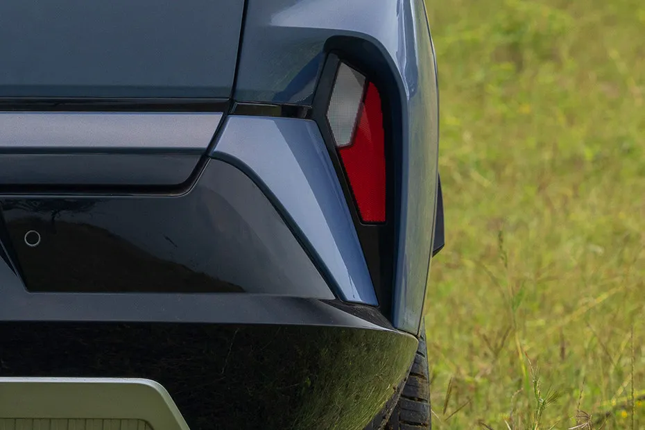 Tata Curvv EV Rear Reflector