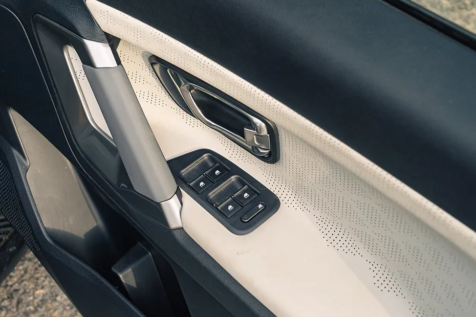 Tata Harrier EV Door Controls