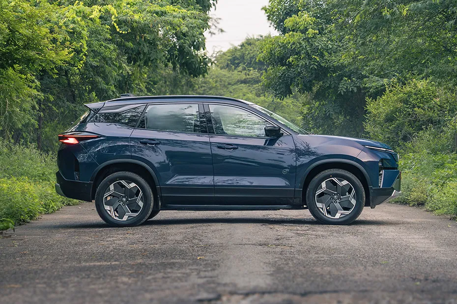 Tata Harrier EV Side Profile View (Right)