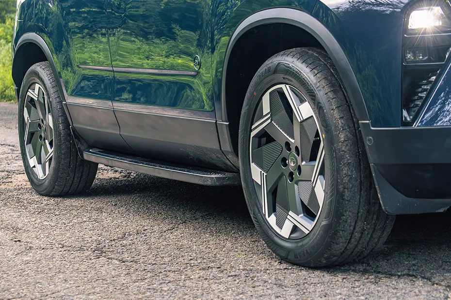 Tata Harrier EV Side Step