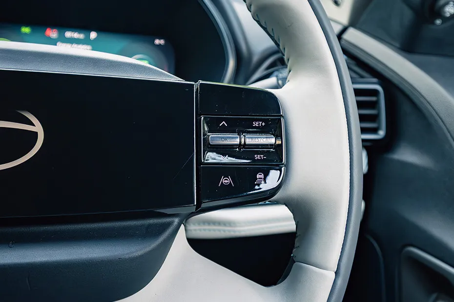 Tata Harrier EV Steering Wheel Buttons (Right)