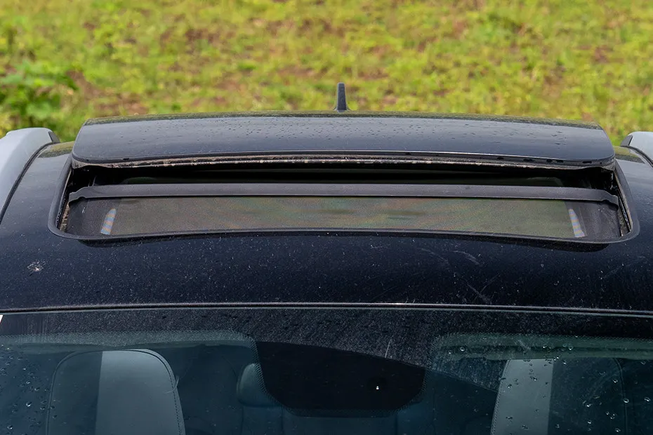 Tata Nexon Sunroof (Outside View)