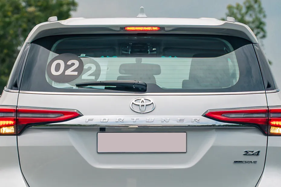 Toyota Fortuner Boot (Closed)