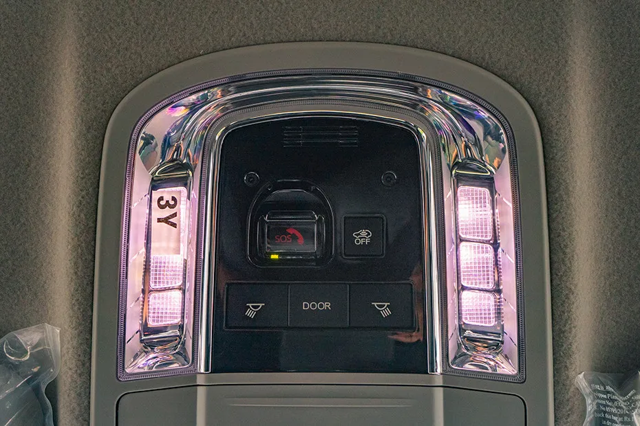 Toyota Fortuner Cabin Light (Front)