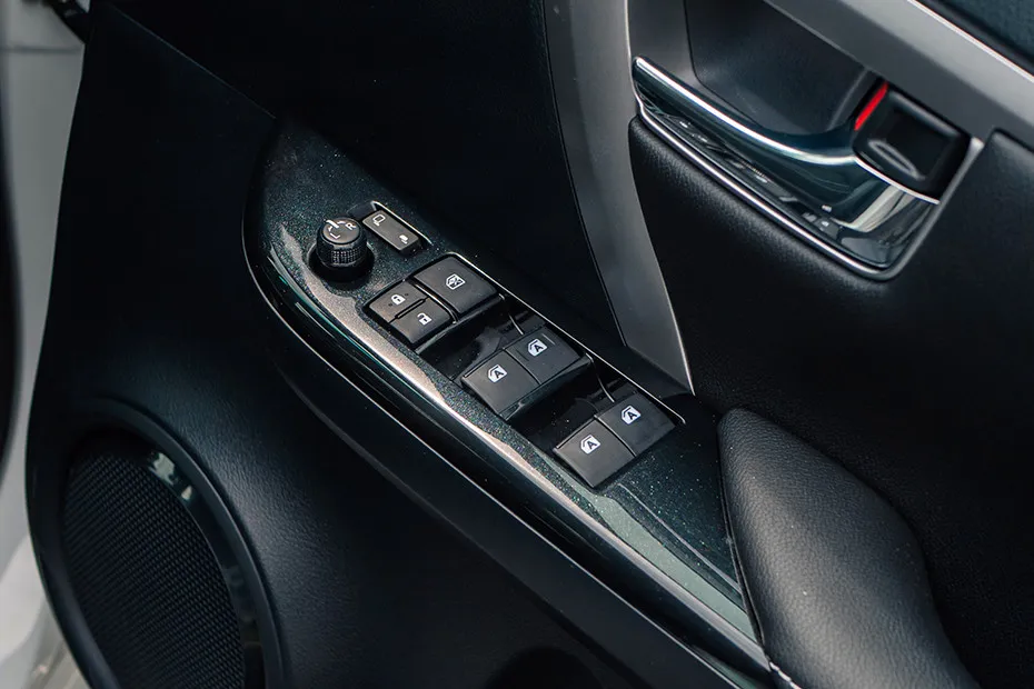Toyota Fortuner Door Controls