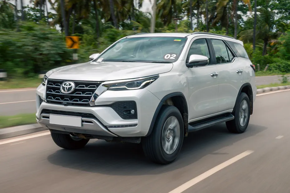 Toyota Fortuner Driving: Front Left Quarter View