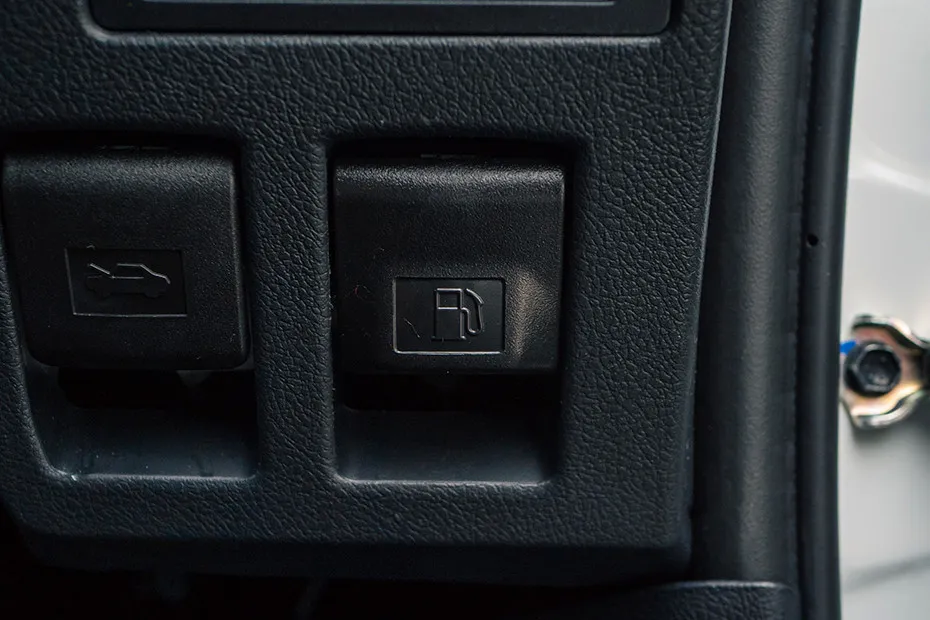 Toyota Fortuner Fuel Lid Release