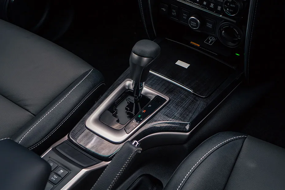 Toyota Fortuner Gear Selector / Shifter
