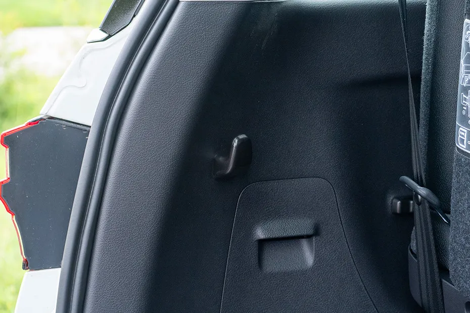 Toyota Fortuner Luggage Hook