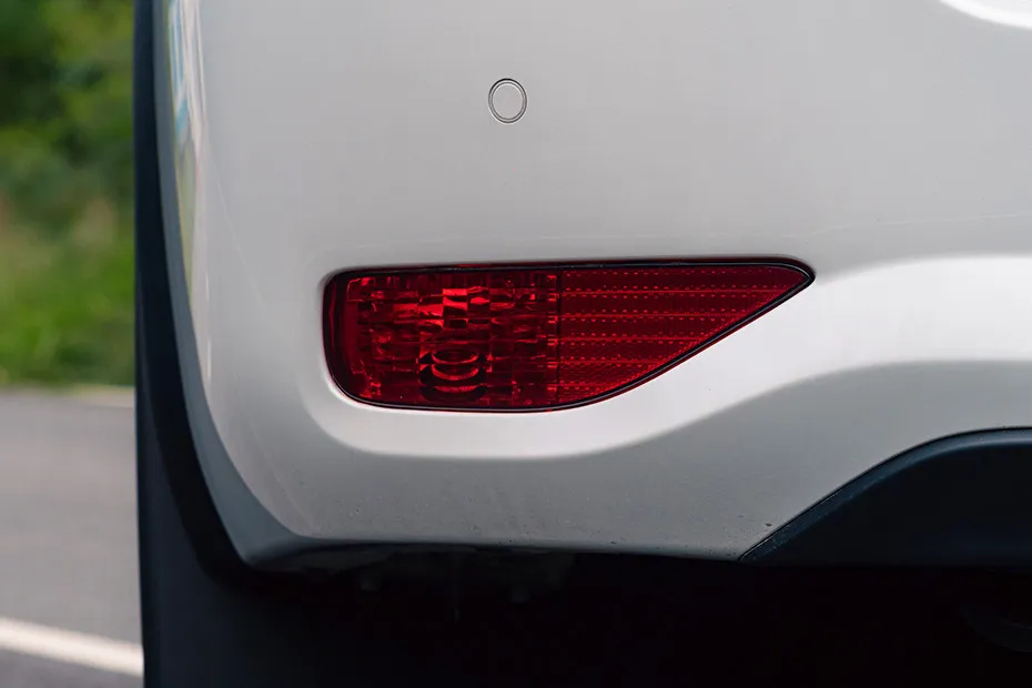 Toyota Fortuner Rear Reflector