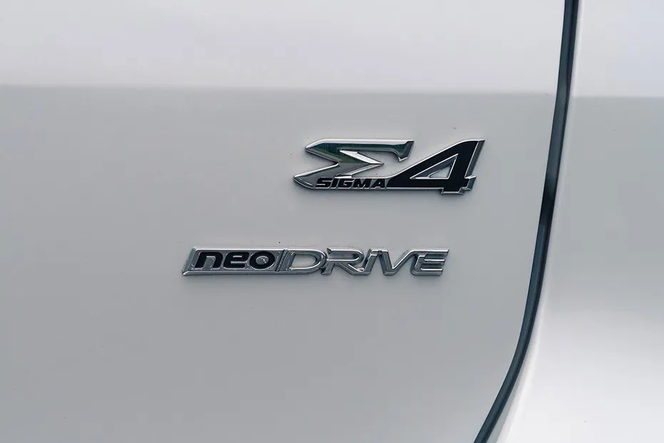 Toyota Fortuner Variant Badge