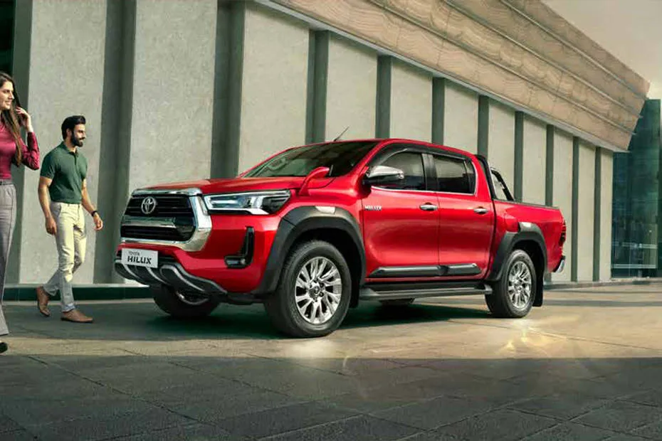 Toyota Hilux Front Left Side View