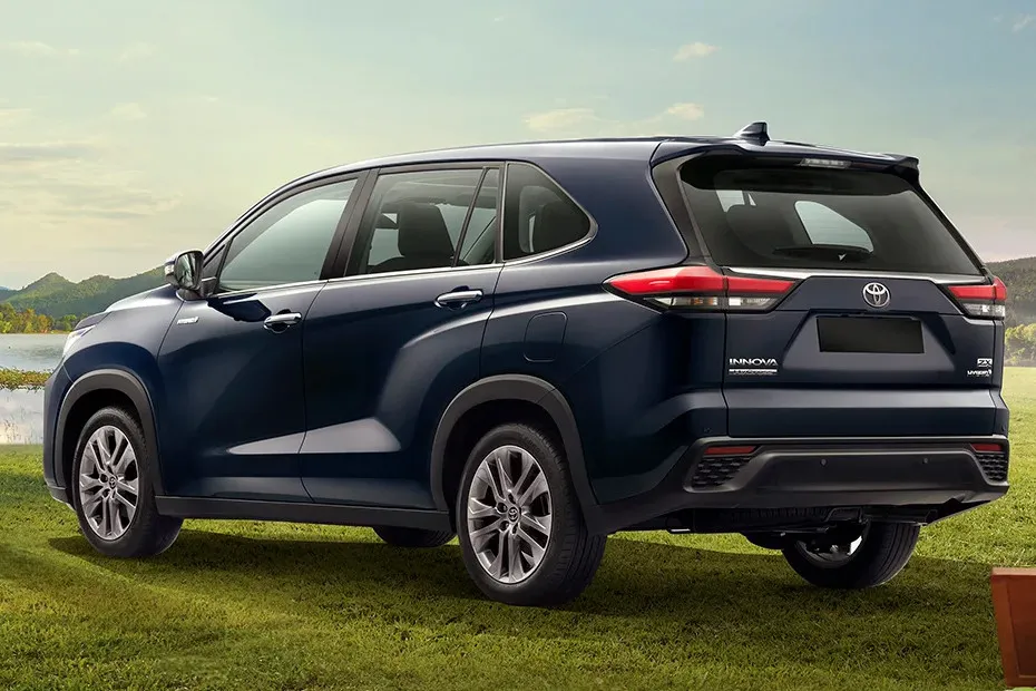 Innova Hycross image
