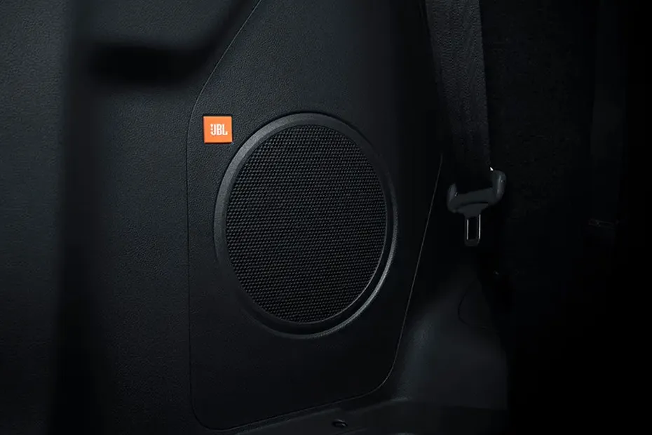 Toyota Innova Hycross Speakers