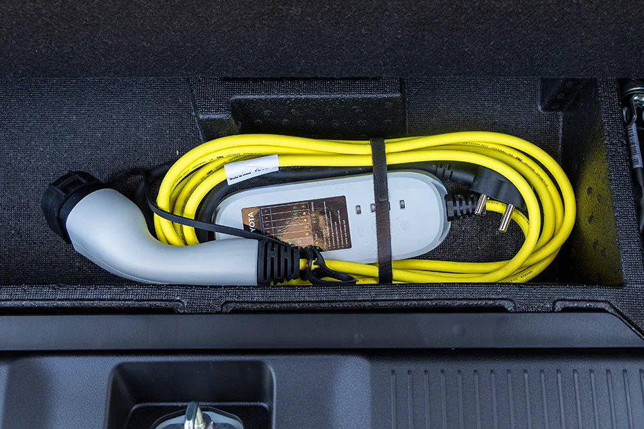 Toyota Urban Cruiser EBELLA Charger