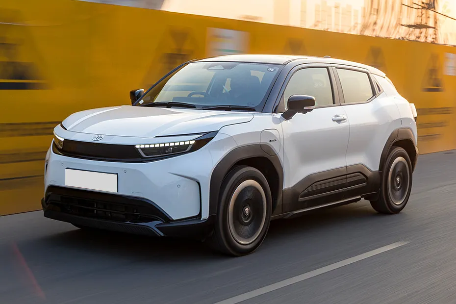 Toyota Urban Cruiser EBELLA Driving: Front Left Quarter View