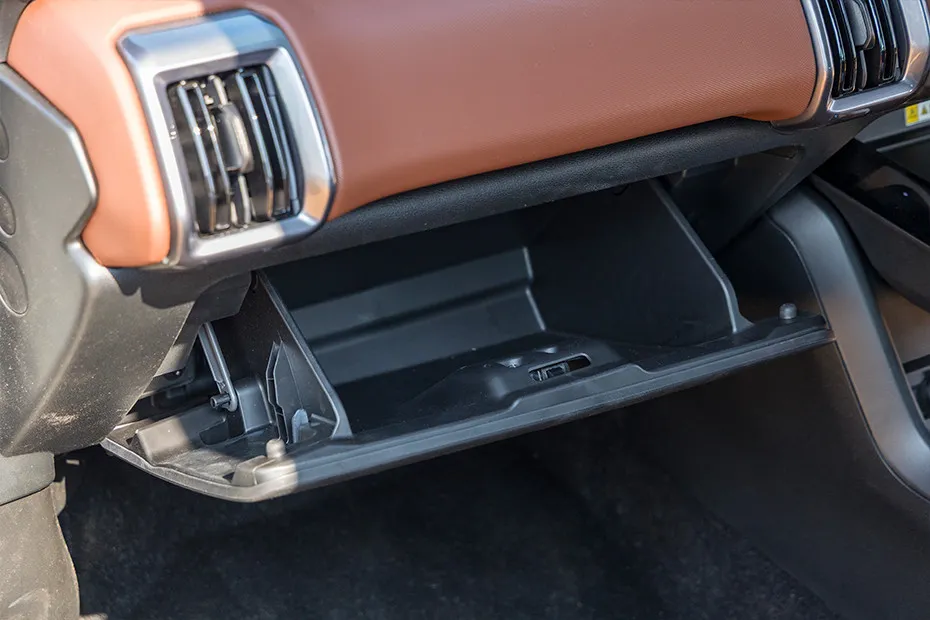 Toyota Urban Cruiser EBELLA Glovebox