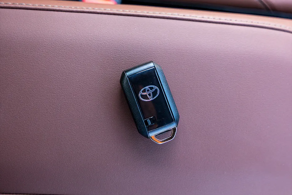 Toyota Urban Cruiser EBELLA Key (Back)