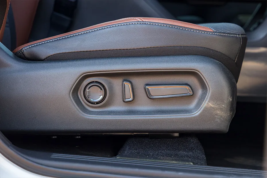 Toyota Urban Cruiser EBELLA Powered Driver's Seat