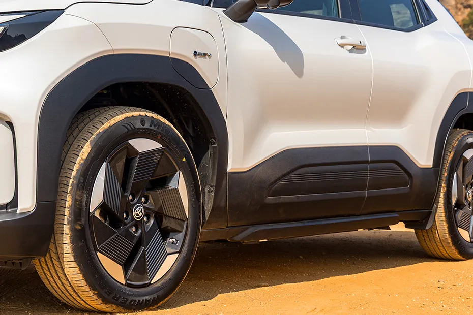 Toyota Urban Cruiser EBELLA Side Skirt