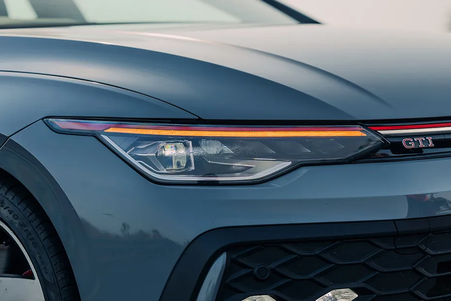 Volkswagen Golf GTI Headlight