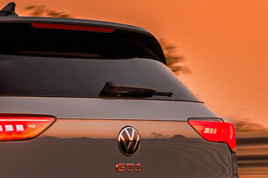 Volkswagen Golf GTI Rear Wiper