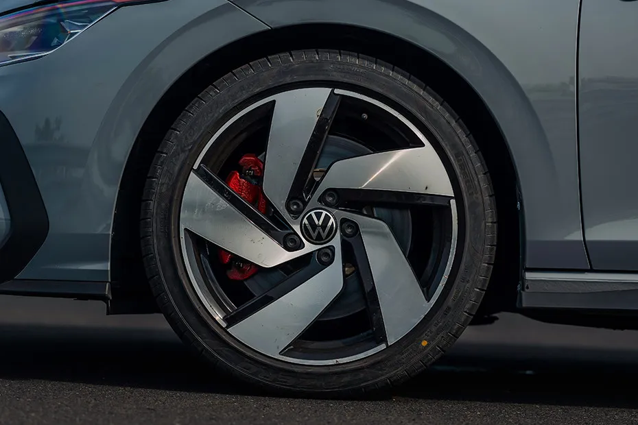 Volkswagen Golf GTI Wheel