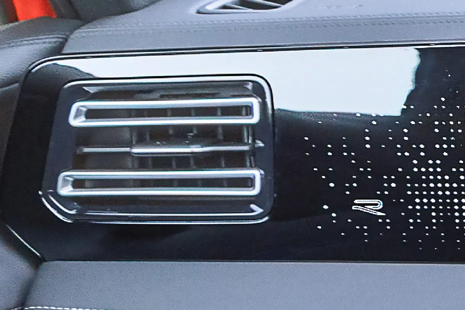 Volkswagen Tiguan R-Line Front Air Vents