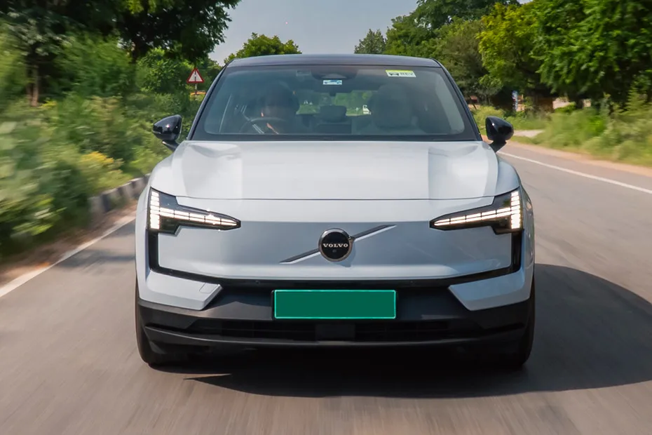 Volvo EX30 Driving: Front View
