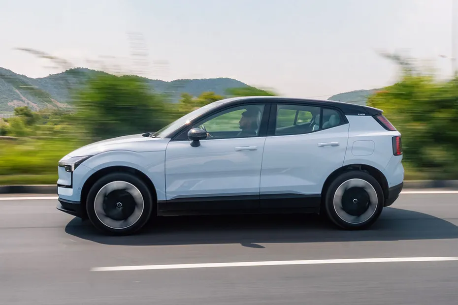 Volvo EX30 Driving: Side Profile (Left) View