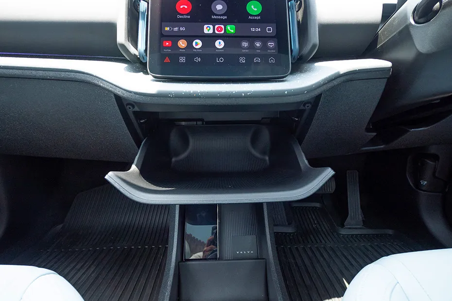 Volvo EX30 Glovebox