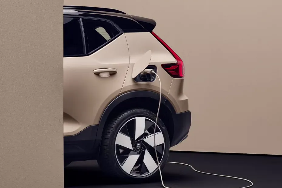 Volvo EX40 Charging Flap (Open)