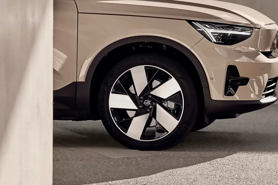 Volvo EX40 Wheel