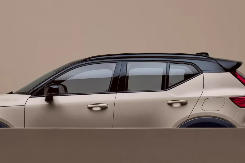 Volvo EX40 Window Line