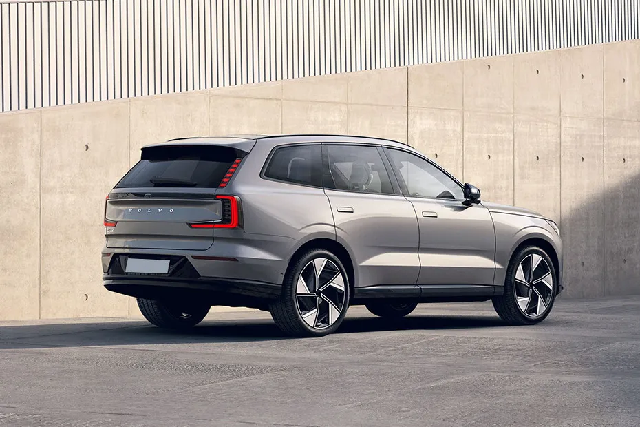 Volvo EX90 Rear Right Side