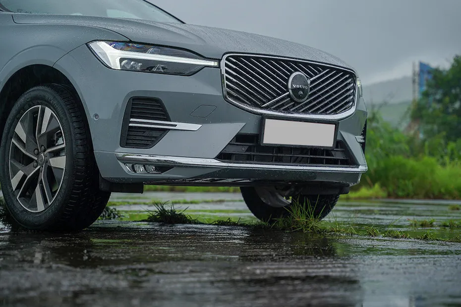 Volvo XC60 Front Bumper