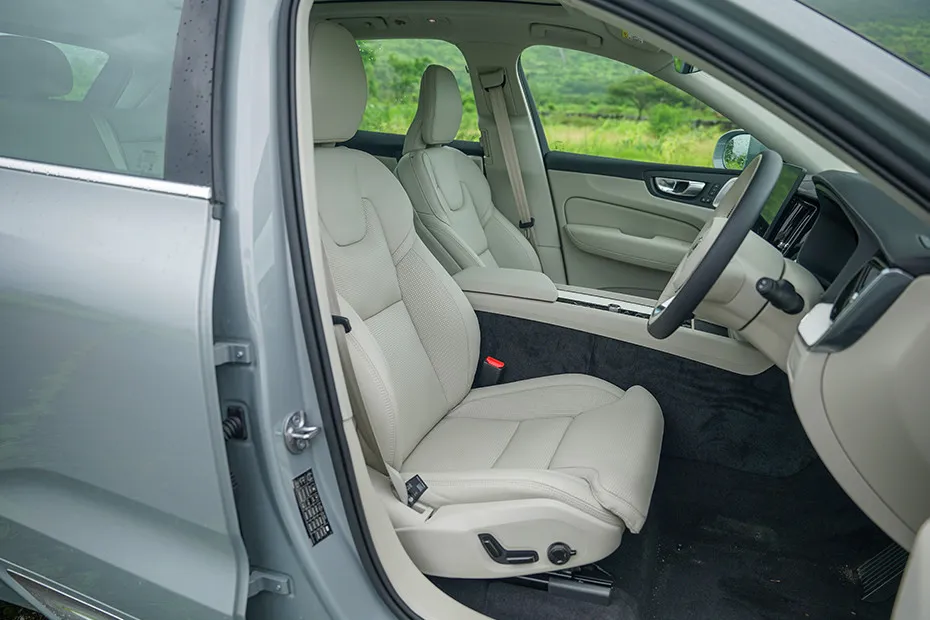 Volvo XC60 Front Seat